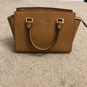 Micheal Kors Shoulder Bag